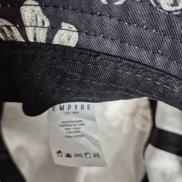 Empyre Black w/ Daisy Floral Print Bucket Hat - Size OSFM - Picture 5 of 6